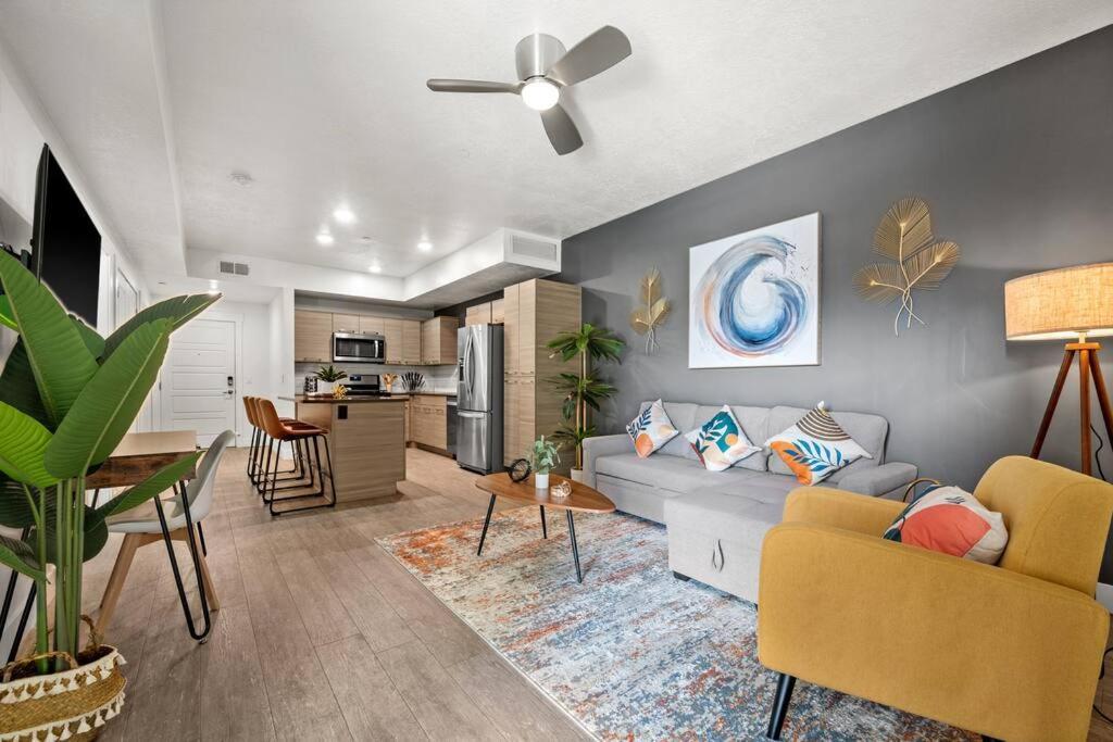 Apartamento Luxurious Retreat In Slc Salt Lake City Exterior foto