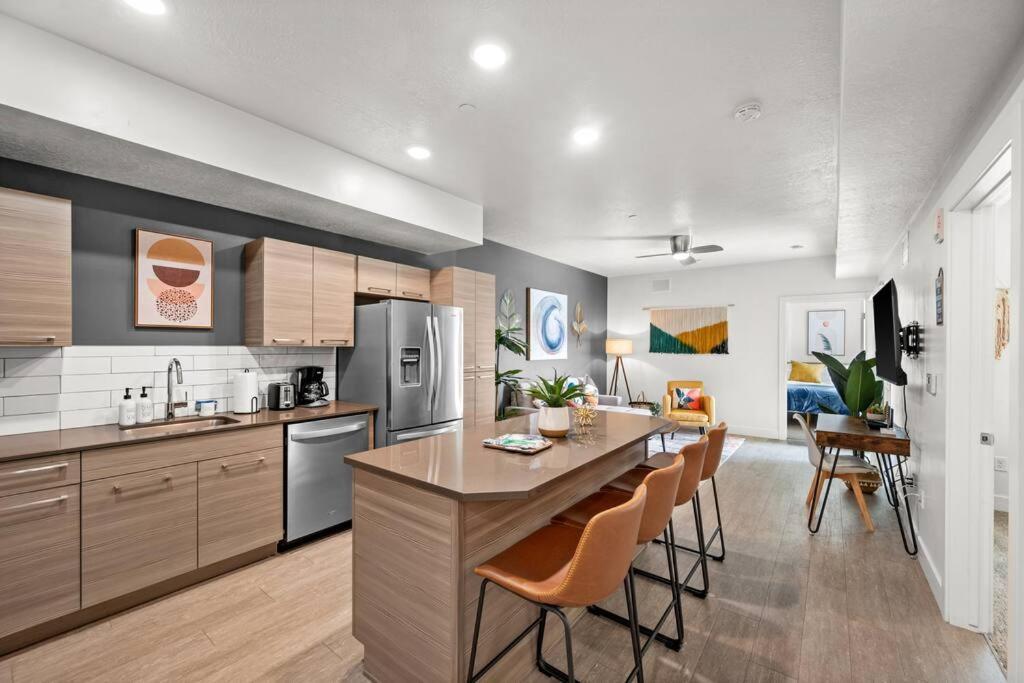 Apartamento Luxurious Retreat In Slc Salt Lake City Exterior foto